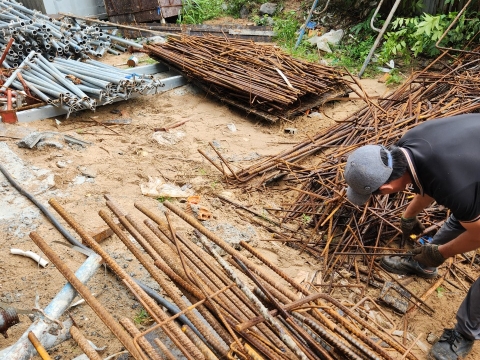 Đi thu mua phế liệu sắt thép giá cao