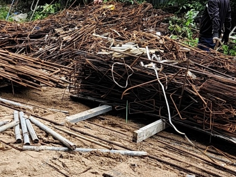 Đi thu mua phế liệu sắt thép giá cao